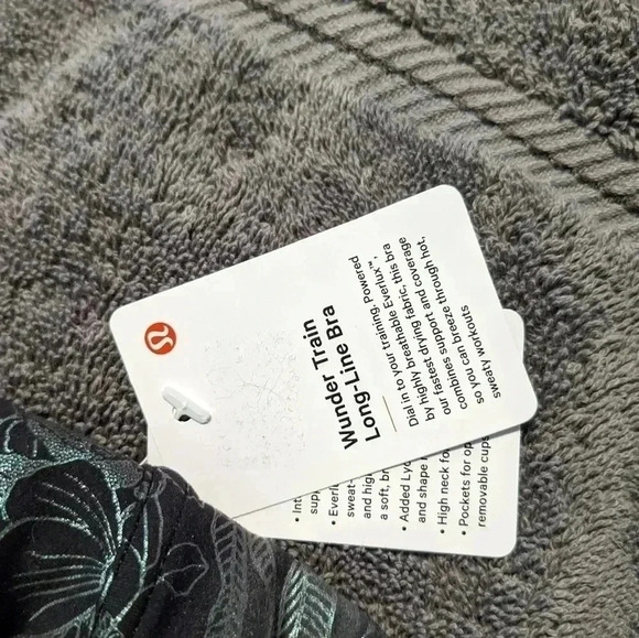 Lululemon Train To Be Live Bra Floral Foil Black Racerback Workout Size 2 NWT - Picture 7 of 8